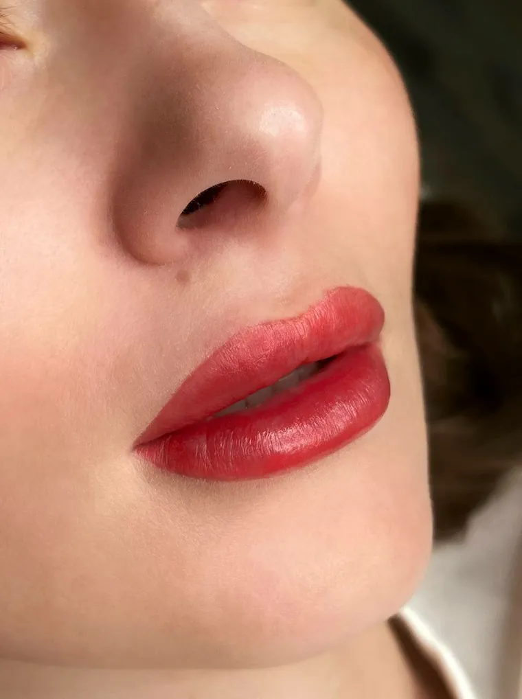 Губы крупным планом — работа мастера Beauty Bianca, Калининград